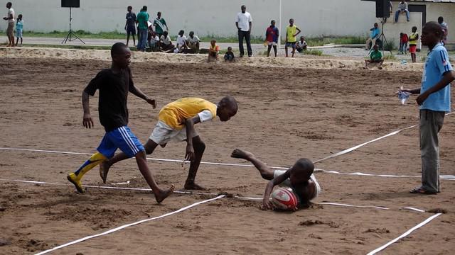 Le rugby comme vecteur d’insertion sociale grâce au TBO.  / Crédit Photo : <a href='http://www.treichvilleolympique.com/' target='_blank' rel='nofollow'>Treichville Biafra Olympique</a>