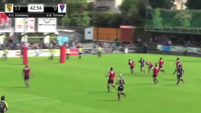 Fédérale 1. Saba Kartvelishvili déchire la défense de Tyrosse.