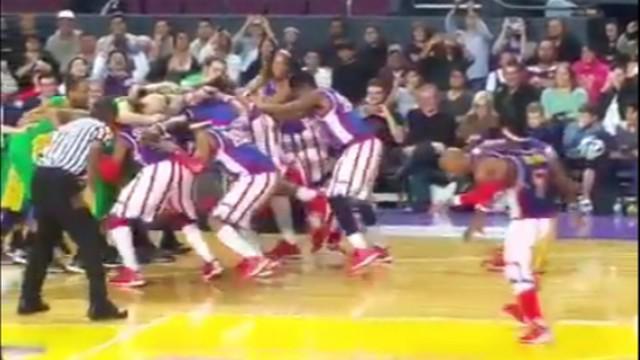 Quand les Harlem Globetrotters se lancent dans une tortue béglaise.