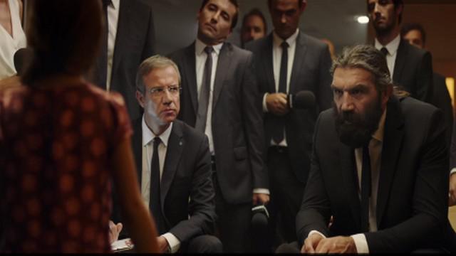 L’équipe de Canal + briefée par un coach particulier. 