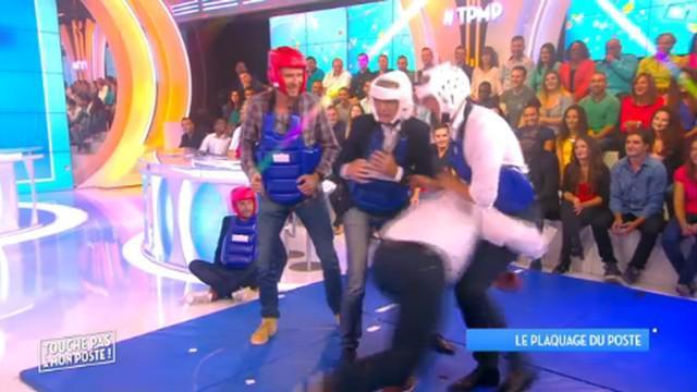 Christian Califano plaque dans Touche pas à mon poste.