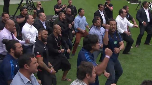 VIDÉO. Les All Blacks offrent un dernier haka en hommage à Jonah Lomu