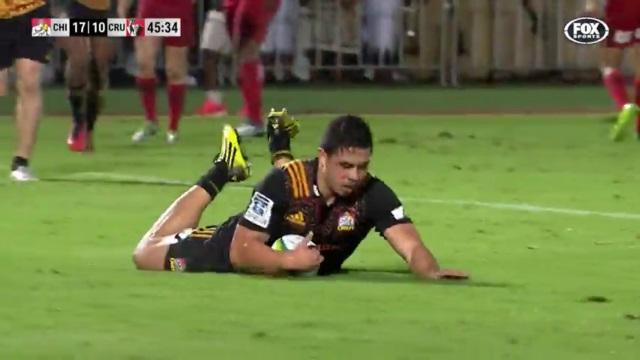 Super Rugby : les Chiefs battent les Crusaders.