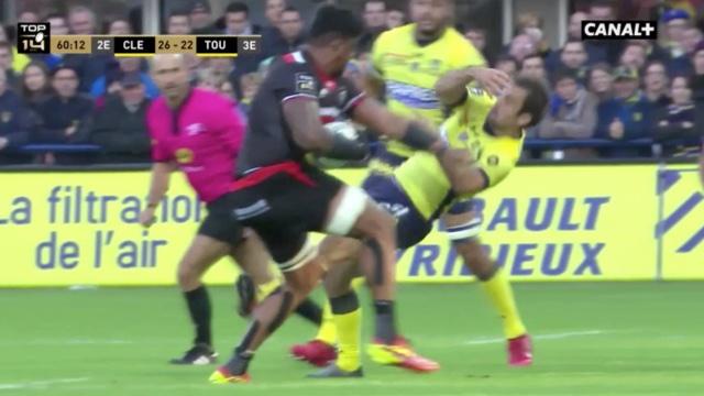 VIDÉO. TOP 14. Joe Tekori fait goûter la pelouse de Marcel-Michelin à Morgan Parra 