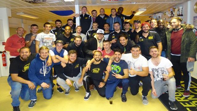 La joie des deux équipes après un dimanche parfait.