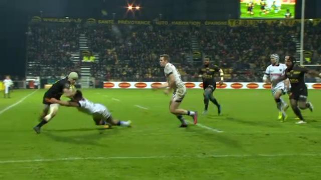 VIDEO. Top 14 - Stade Rochelais : le cadrage débordement de Gabriel Lacroix dans un trou de souris pour son 10e essai