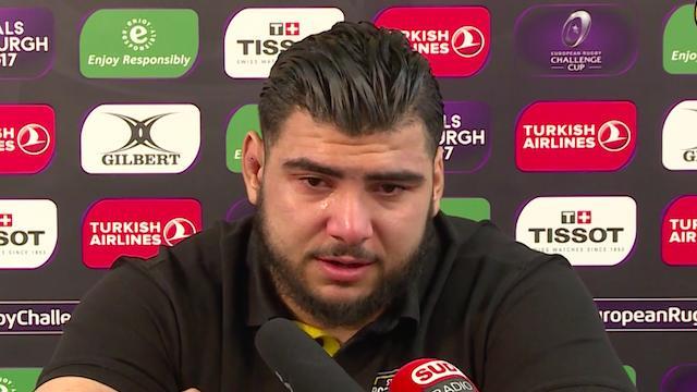 Mohamed Boughanmi en larmes lorsqu'il évoque sa convocation en équipe de France.