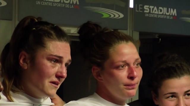 Il y a eu des larmes lors de la remise des maillots.