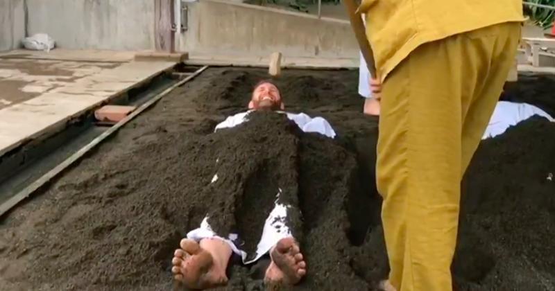 All Blacks - Fini la cryothérapie, les Blacks passent aux bains de sable ! [Vidéo]