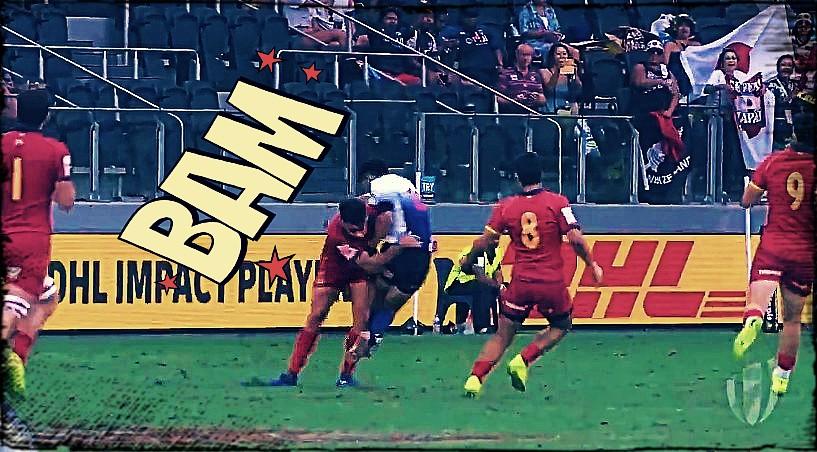 BAM ! Blessé, il se relève pour annihiler son adverse dans l'angle mort [VIDÉO]