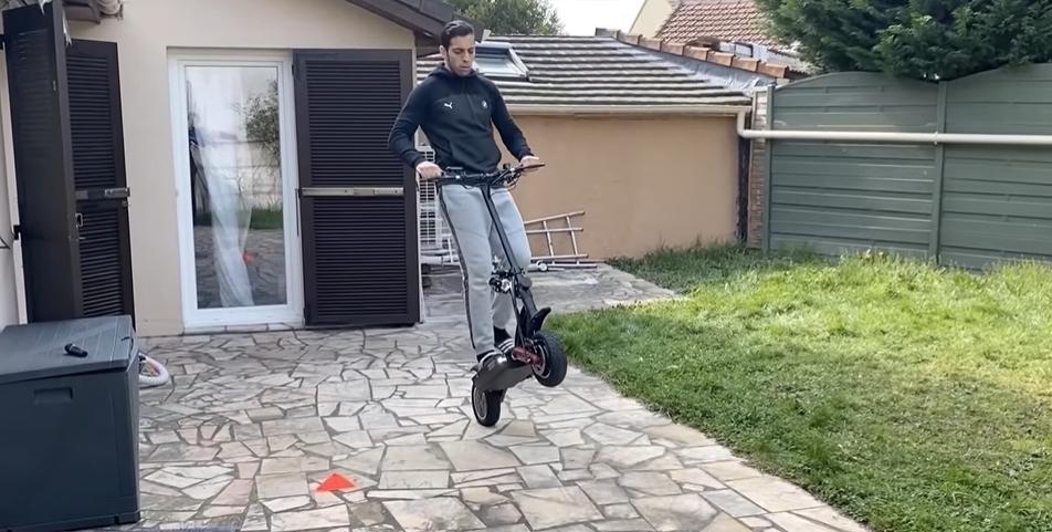 Pour l'instant, nous sommes menés au score.