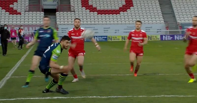 VIDEO. Un raté monumental débouche sur l'essai le plus rapide de l'histoire de la Super League