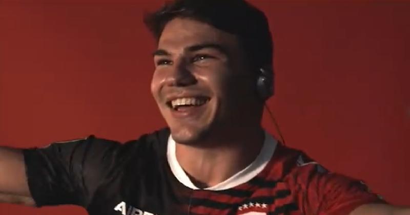 TOP 14. Walkman, Super NES et argentique : Le Stade Toulousain dévoile son maillot 100% rétro