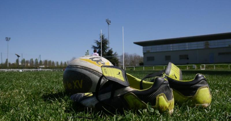 Selon Olivier Laurent, entraîneur en Fédérale 2, le monde du rugby amateur connait une crise grave entre les clubs et les institutions.