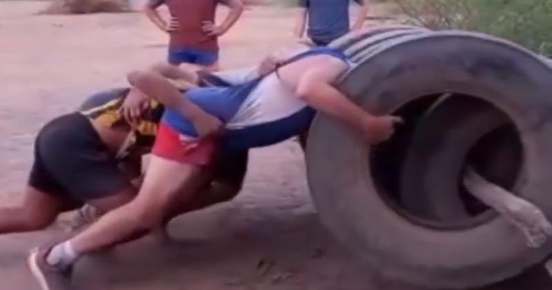 Le avants de Caraguay s'entraînaient avec des pneus.