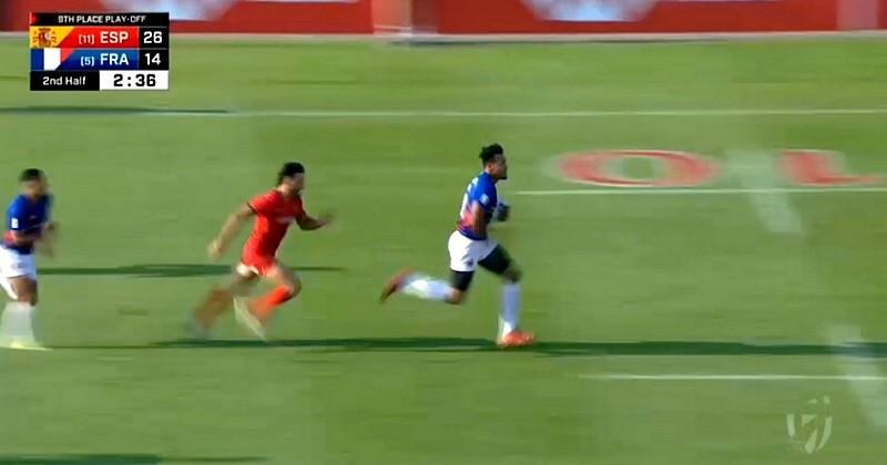 Equipe de France à 7. Les cannes de Jordan Sepho à Dubaï.