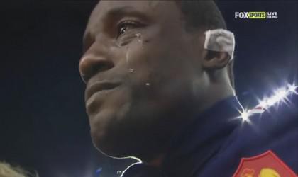 Yannick Nyanga en larmes pendant la Marseillaise