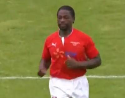 L'ancien troisième ligne Serge Betsen devient entraîneur 