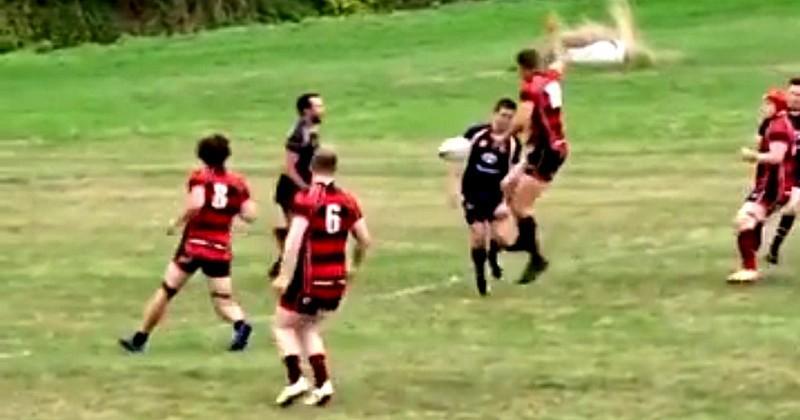 Une bonne idée, mais une mauvaise technique pour ce joueur de rugby amateur.