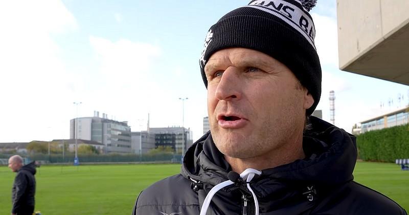 L'excellent Scott Robertson va-t-il devenir le sélectionneur des Fidji pour la Coupe du monde ?