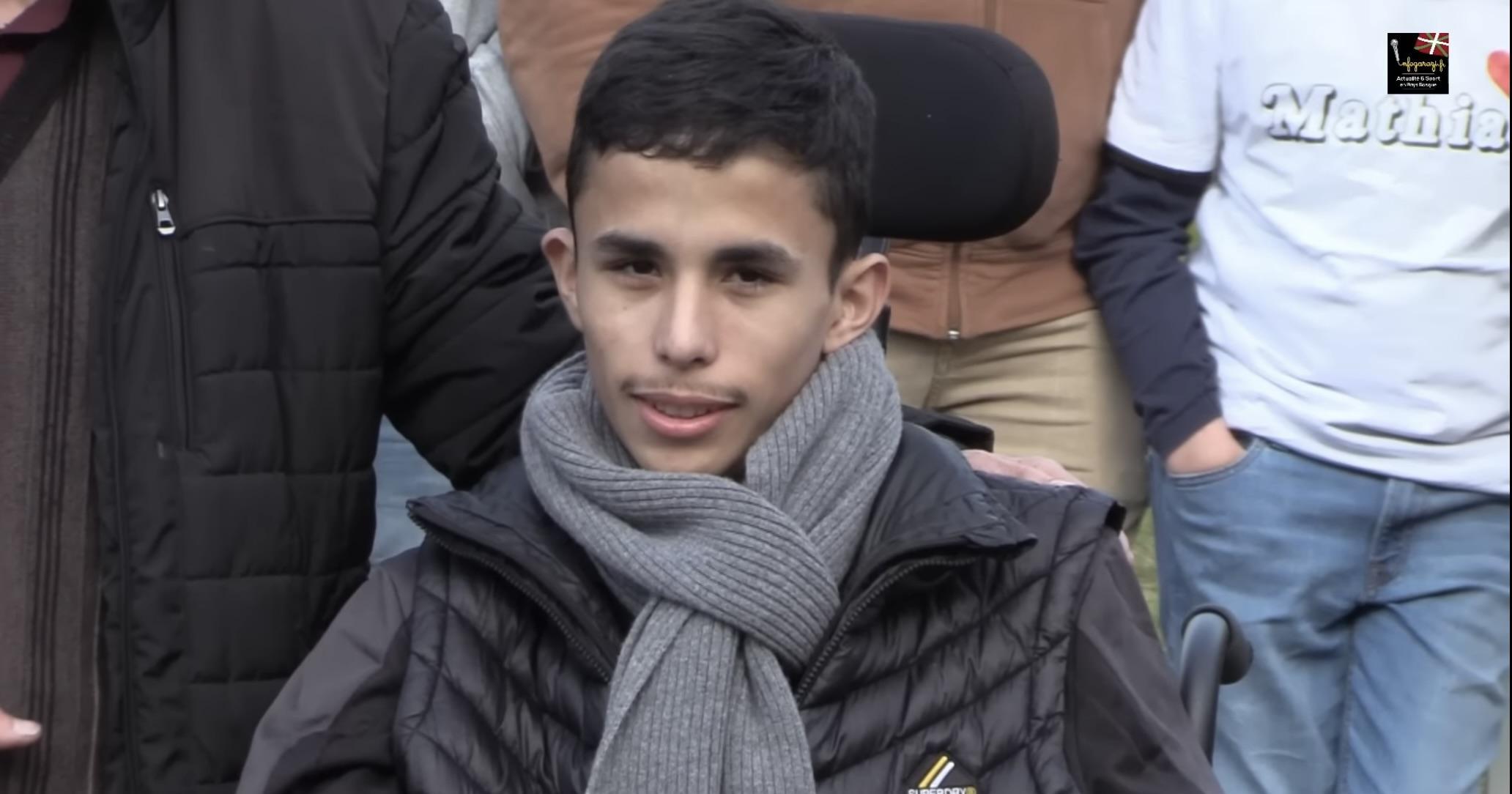 Mathias Dantin continue son combat, et peut compter sur le soutien de la famille de Max Brito. Crédit photo : Screenshot Youtube (Info Garazi Officiel)