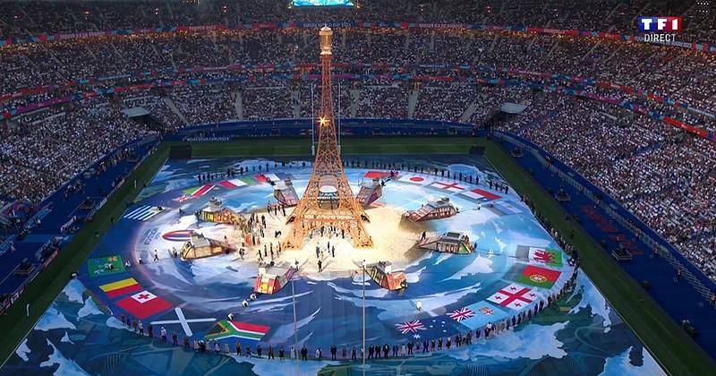 Le coup d'envoi de la coupe du monde de rugby a été donné ce vendredi soir avec une cérémonie qui marquera les mémoires.  Crédit image : Screenshot TF1