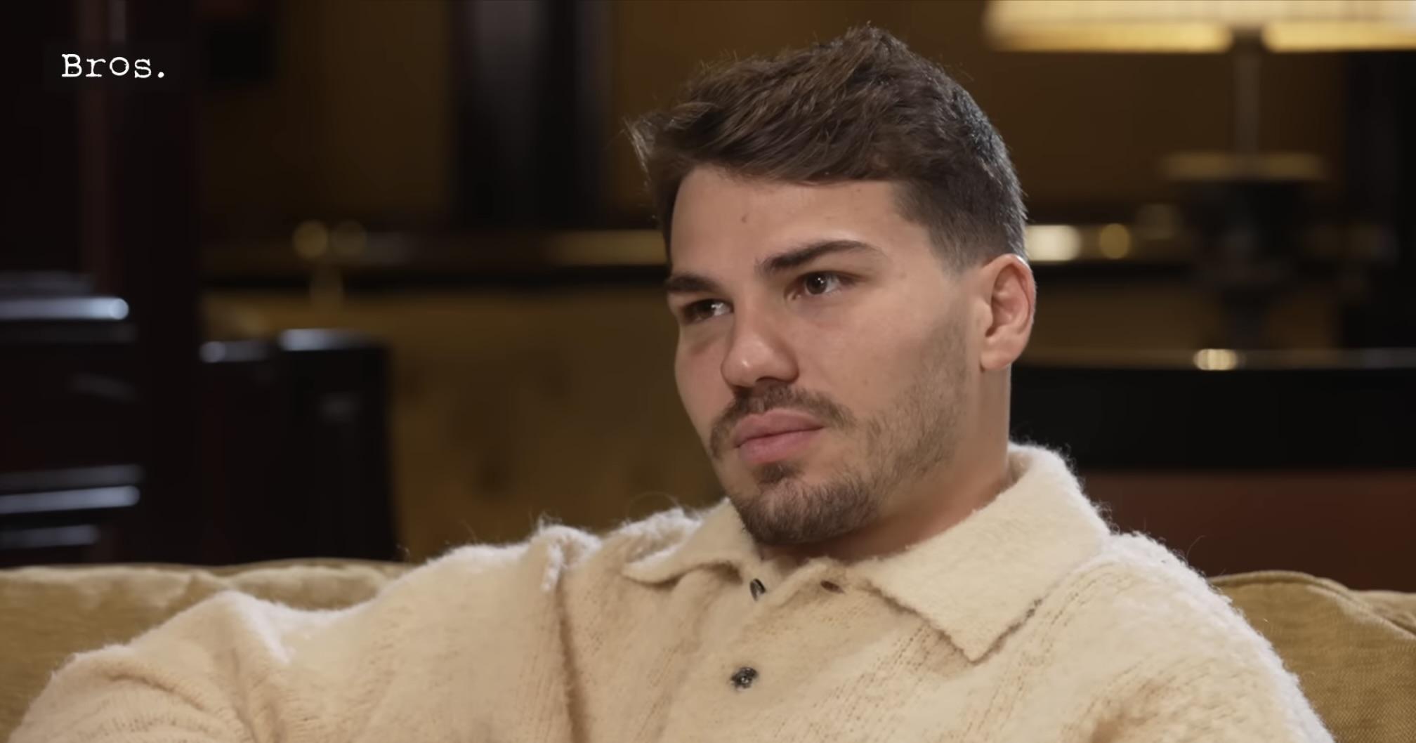 Antoine Dupont a rencontré Thierry Henry, et a expliqué sa décision de participer aux JO à Paris. Crédit photo (Bros)