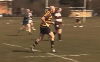 Après un cancer et un pontage, cet anglais de 72 ans joue encore tous les dimanches