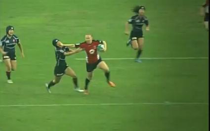 Mandy Marchak ne fait pas dans la dentelle en Chine