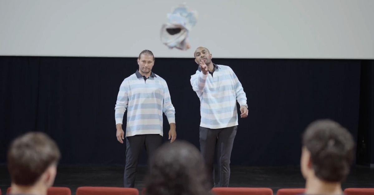 TOP 14. Le Racing 92 sort un maillot hommage... mais vise bien plus que la nostalgie