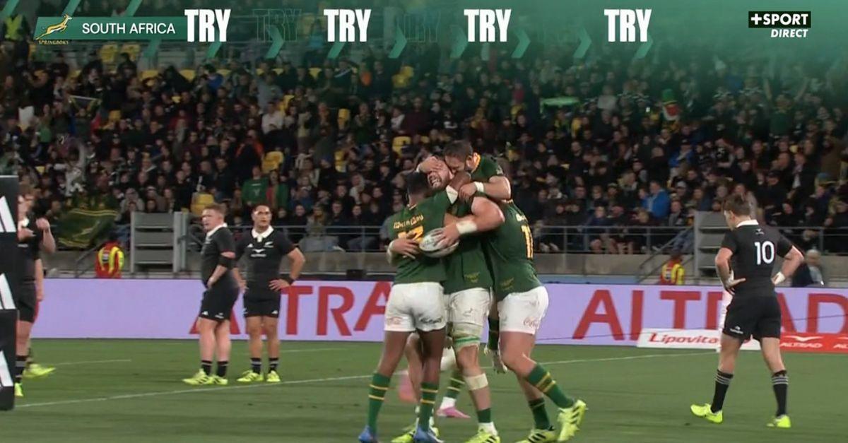 ''Capitulation historique'', ''Oblitérés'', la presse étrangère allume les All Blacks (et ça pique fort)