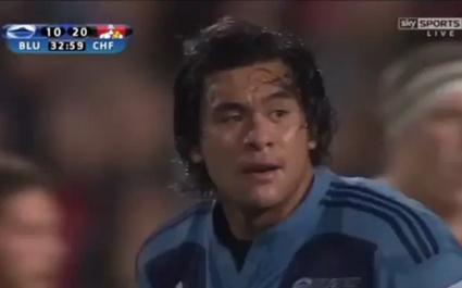 Le deuxième ligne Steven Luatua voit ses efforts récompensés. 