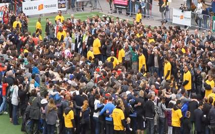 Record de la plus grande mêlée du monde battu à Toulouse