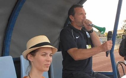 Coupe d'Afrique des nations : Au Sénégal, on annonce la fin d'un match avec la vuvuzela. 