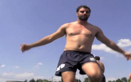 Jonathan Wisniewski se la joue Danse avec les stars.