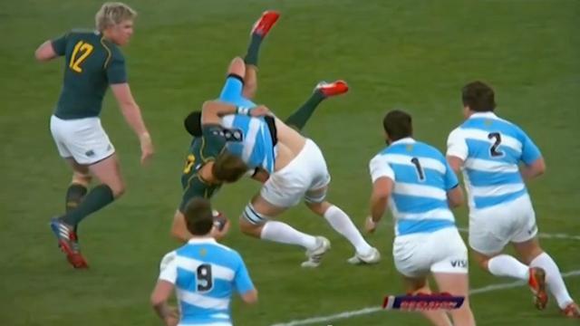 Des gros plaquages et des gros tampons dans cette vidéo.