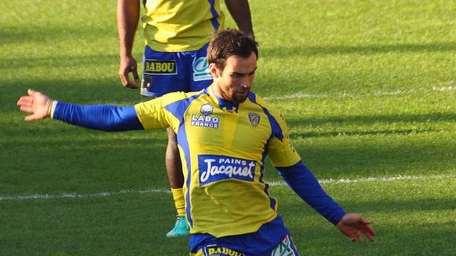 Top 14 – ASM : Morgan Parra fait appel de sa suspension  / Crédit Photo : <a href='http://commons.wikimedia.org/wiki/File:December_1,_2012_Stade_toulousain_vs_ASM_Morgan_Parra_kicking.jpg' target='_blank' rel='nofollow'>Caroline Léna Becker</a> (lice...