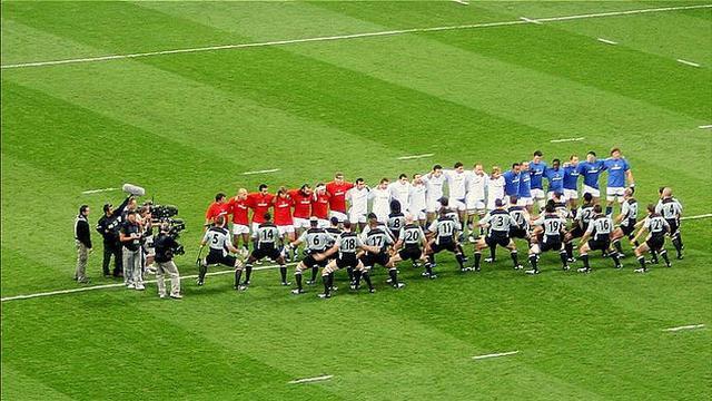 Test-matchs : Les All Blacks en force à Paris face aux XV de France.  / Crédit Photo : <a href='http://www.flickr.com/photos/spanner/1506744453/' target='_blank' rel='nofollow'>Anna</a> (licence <a href='http://creativecommons.org/licenses/by/2.0/dee...