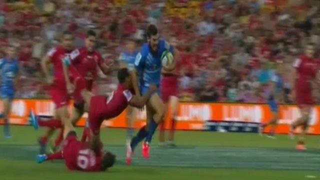 VIDEO. Super Rugby - Jayden Hayward se paie la tête de Quade Cooper et de Will Genia pour la victoire face aux Reds