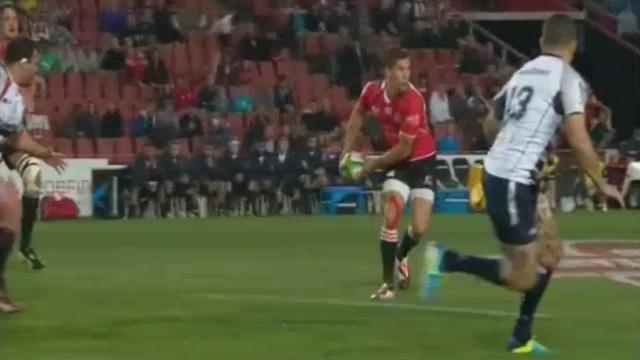 Super Rugby – La magnifique passe bombée de Marnitz Boshoff. 